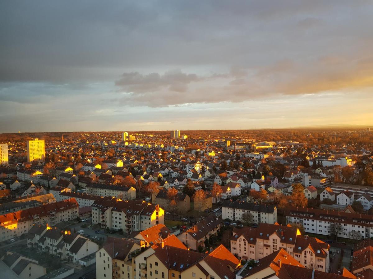 Skyline-Aussicht Und Fantastische Sonnenuntergaenge Apartment Langen  Luaran gambar